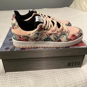 Kito Wares Money shoes new in box



Kito Wares Money shoes new in box